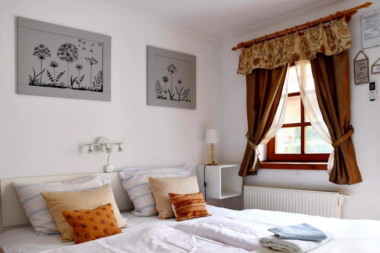 Szentesi Panzio Bed and Breakfast Fertőrákos Buitenkant foto