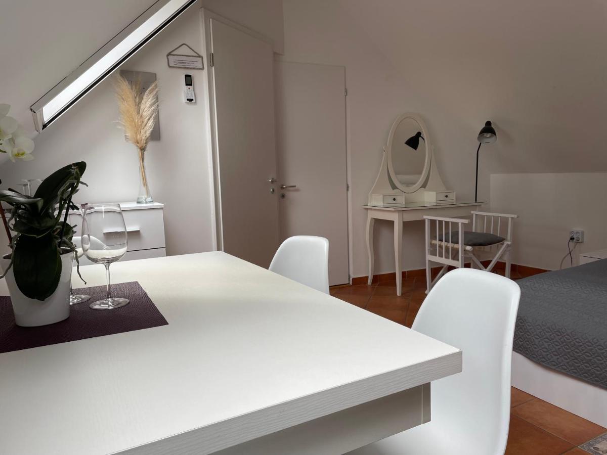 Szentesi Panzio Bed and Breakfast Fertőrákos Buitenkant foto