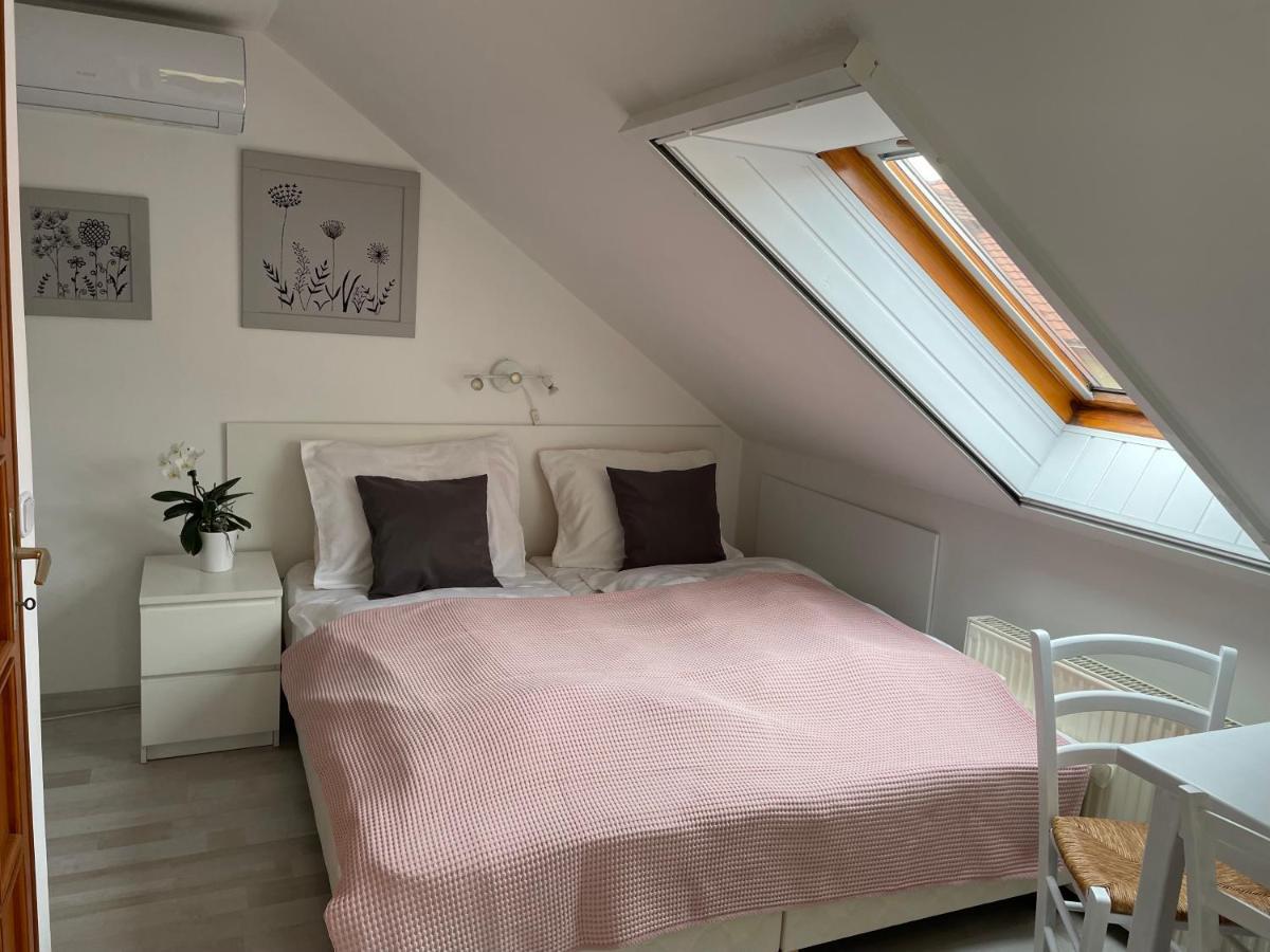 Szentesi Panzio Bed and Breakfast Fertőrákos Buitenkant foto