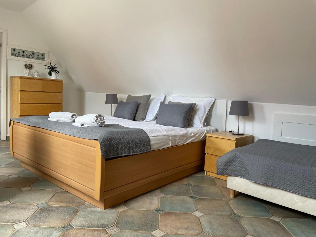 Szentesi Panzio Bed and Breakfast Fertőrákos Buitenkant foto