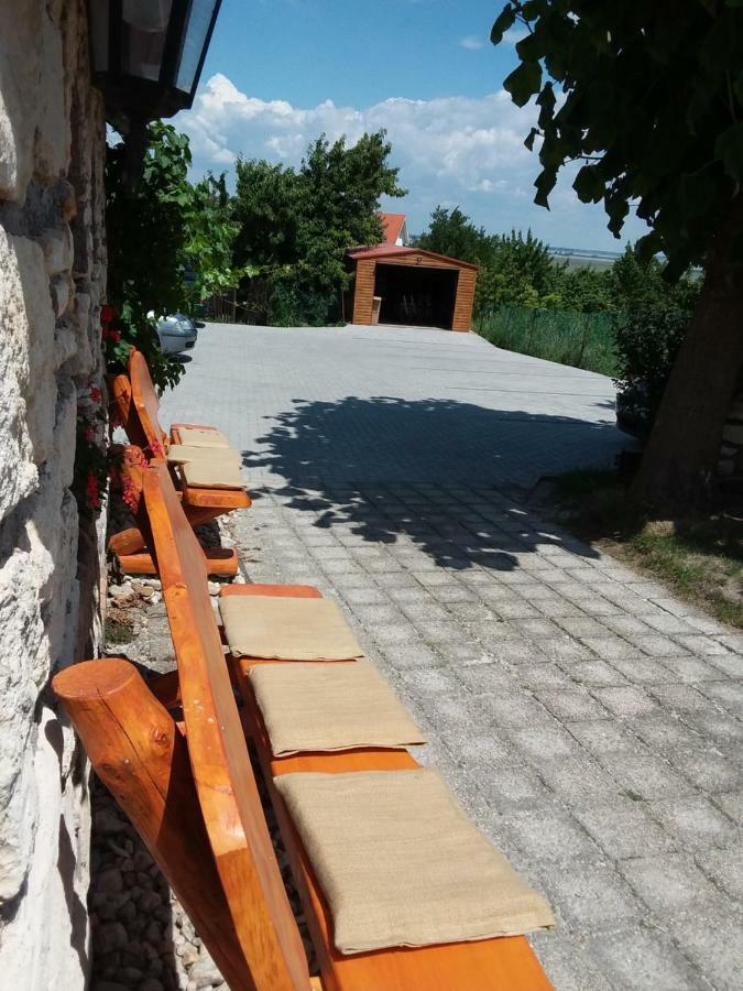 Szentesi Panzio Bed and Breakfast Fertőrákos Buitenkant foto